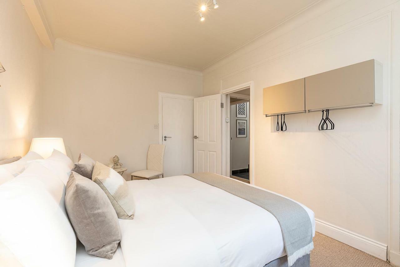 Grand Swiss Cottage Apartment London Exterior photo